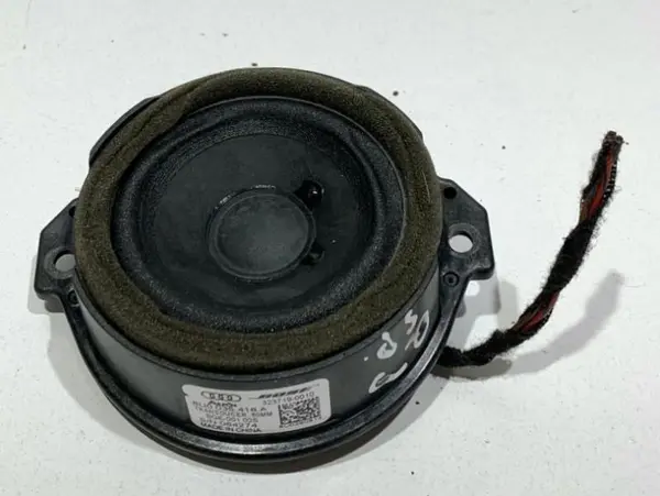 Difuzor audio stanga / dreapta spate bose 8U0035416A Audi Q3 facelift (2014-2018)