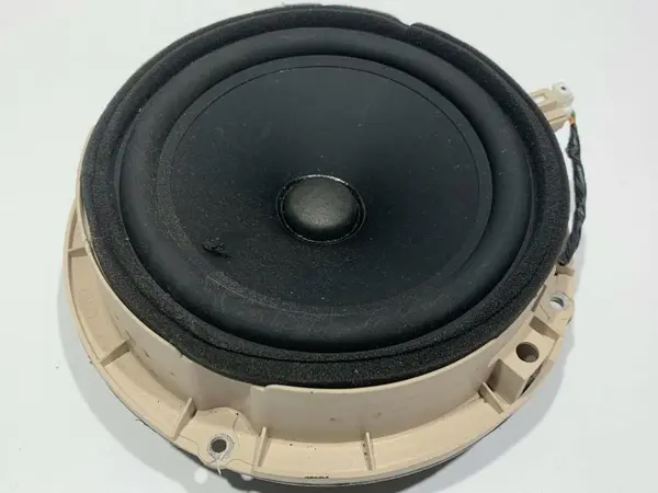 Difuzor audio stanga / dreapta spate Kia Sportage (2010-2015)