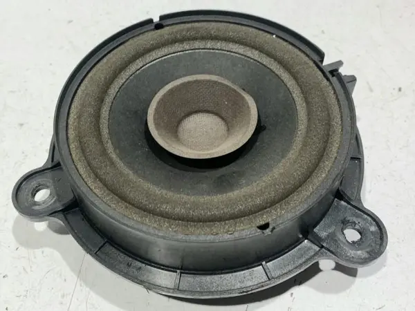 Difuzor audio stanga fata Renault Megane 3 (2008-2012)