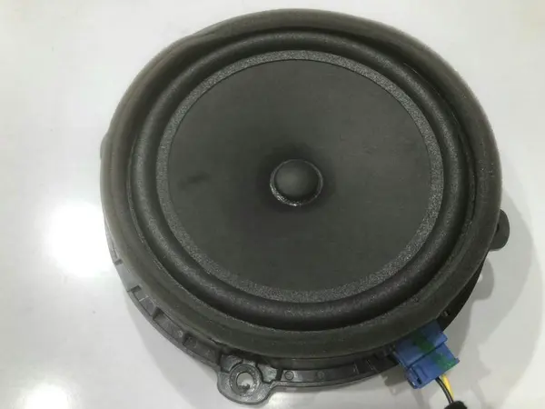 Difuzor audio stanga spate 96340-J7100 Kia Ceed 3 facelift (2021->)