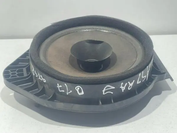 Difuzor audio stanga spate Opel Astra J facelift (2012-2015)