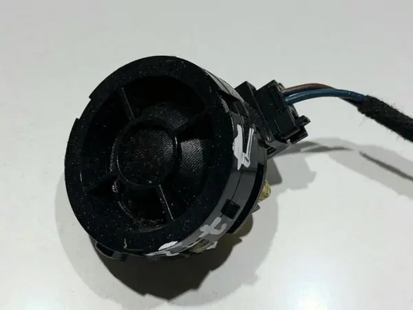 Difuzor audio / tweeter fata 13240950 Opel Astra J facelift (2012-2015)