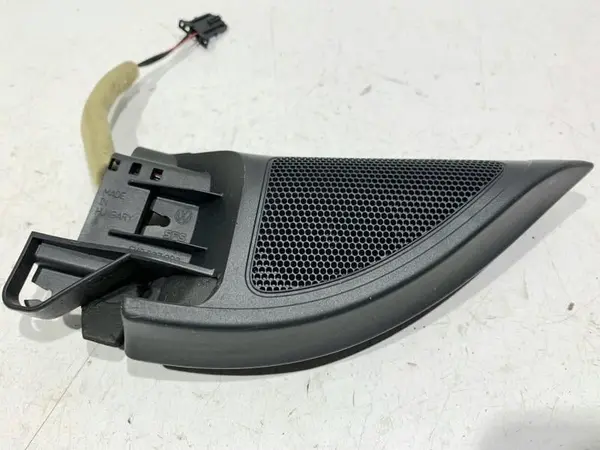 Difuzor audio / tweeter stanga fata 5K0837993 Volkswagen Golf 6 (2008-2013)
