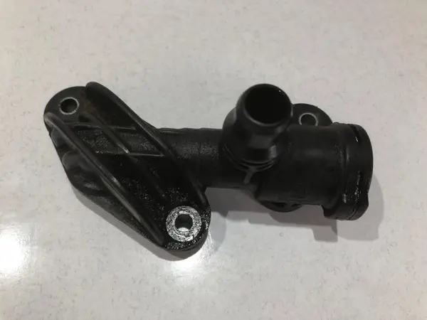 Distribuitor apa / termostat 10106810 BMW X5 (2007-2013) [E70] 3.0d M57 306d3