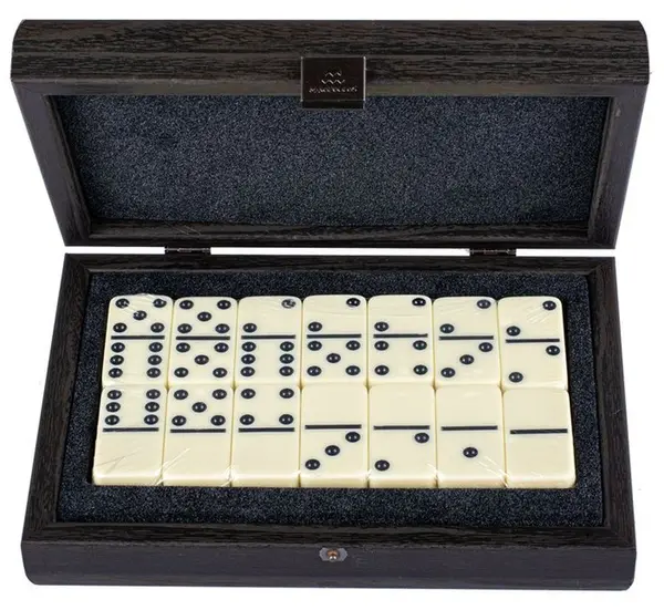 Domino Manopoulos - Culoare wenge