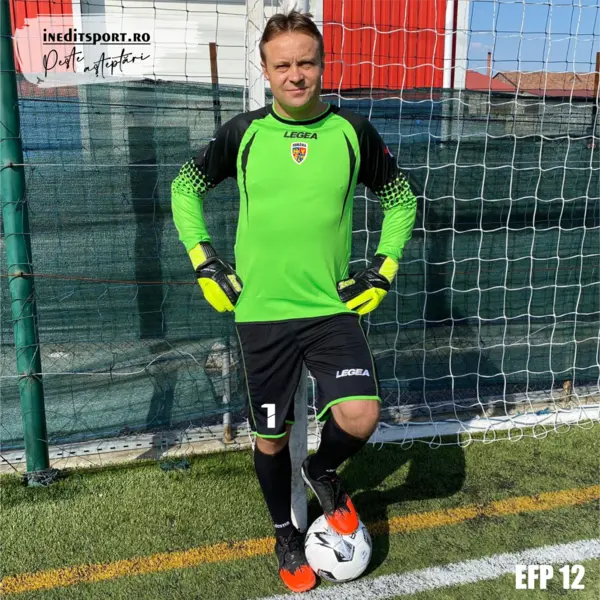 Echipament fotbal copii si adulti DELLE ALPI personalizabil EFP12 M, Tricou verde, șort negru