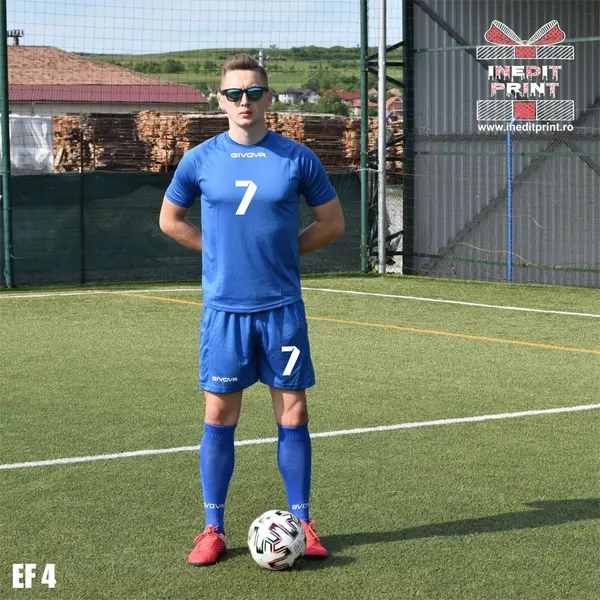 Echipament fotbal copii si adulti personalizat GIVOVA EF4 Tricou si sort albastru, XL
