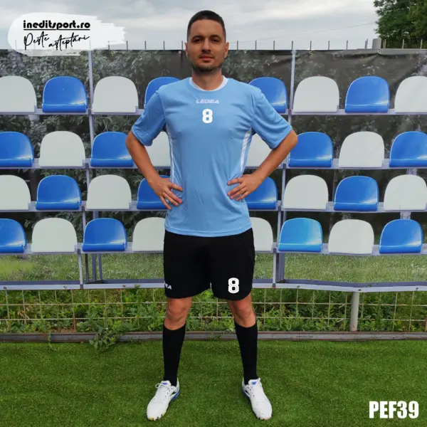 Echipament fotbal copii si adulti personalizat - PEF39 M, Tricou albastru deschis, sort negru