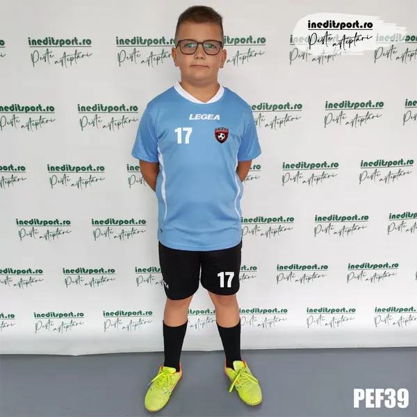 Echipament fotbal copii si adulti personalizat - PEF39 S, Tricou albastru deschis, sort negru