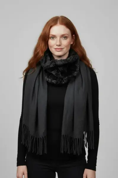 Esarfa cu blanita ecologica pe centru si franjuri decorative, neagra