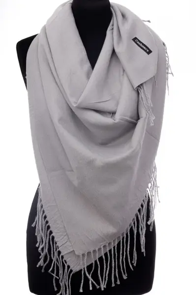 Esarfa gri patrata din material gros tip cashmere