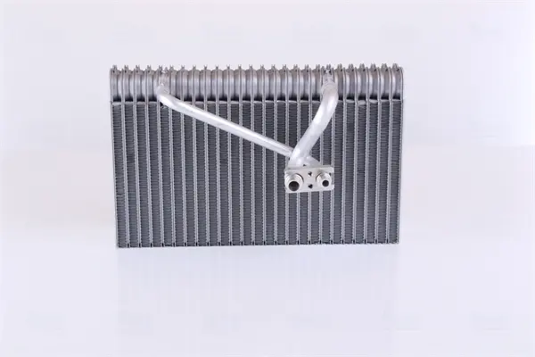 Evaporator aer conditionat potrivit Opel Vectra B (95 -) 2.5 24V si Benz. Aut. A C + A A