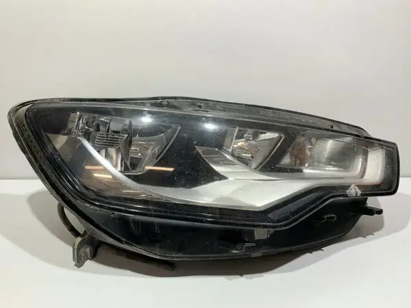 Far dreapta 4G0941004N Audi A6 (2010-2018) [4G2, C7]