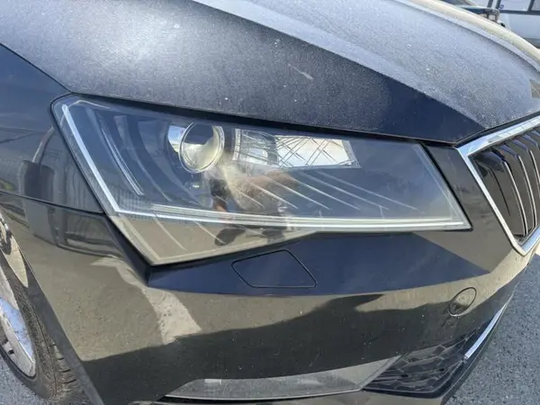 Far dreapta bi-xenon adaptiv Skoda Superb 3 (2015-2019)