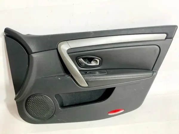Fata usa interioara dreapta fata 809006165R Renault Laguna 3 facelift (2010-2013)