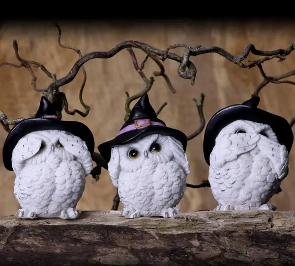 Figurina - Three Wise Feathered Familiars - Speak No Evil | Nemesis Now