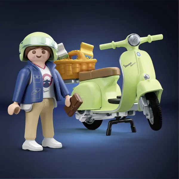 Figurina - Vespa verde cu o femeie | Playmobil
