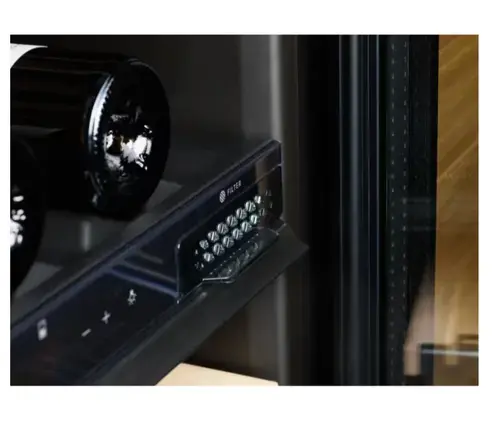 Filtru absorbant mirosuri aparate frigorifice CleanAir, Electrolux M9RWCAF2, carbon activ, 10.5 x 5.5 x 3, set 2 bucati (Negru)