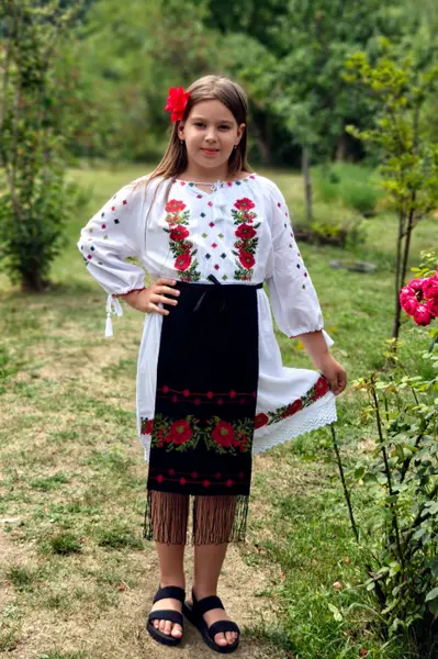 Fote fetita Minodora