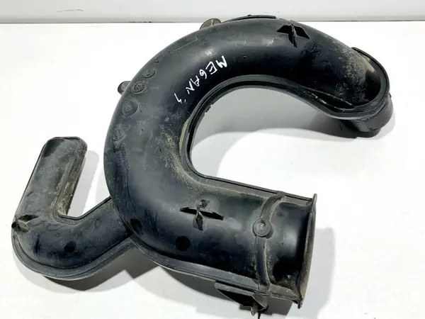 Furtun admisie aer 8200923128 Renault Scenic 3 (2009-2011) 1.5 dci K9K (834)