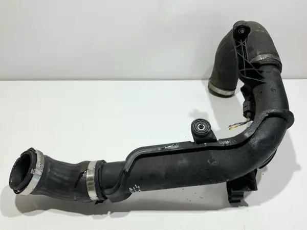 Furtun intercooler 1K0145770AE Skoda Superb 2 (2008-2013) 2.0 tdi CFFB