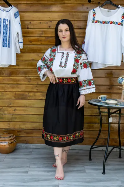 Fusta stilizata cu motive traditionale Filipa