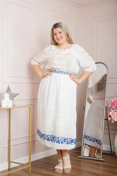 Fusta traditionala alba cu broderie florala albastra Clara 01