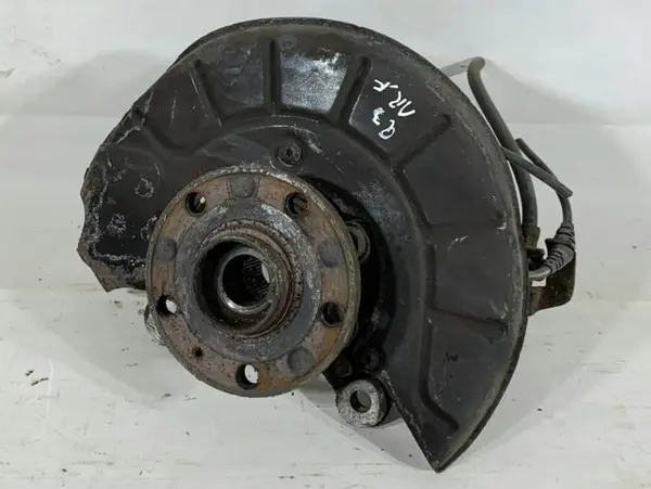 Fuzeta dreapta fata 1K0407256AA Audi Q3 (2011-2017) [8U] 2.0 tdi CFGC