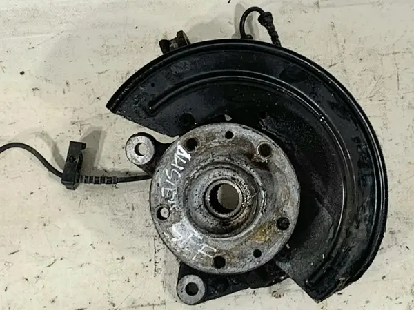 Fuzeta stanga fata Dacia Duster (2010-2013) 1.5 dci 110 cp K9K (898)