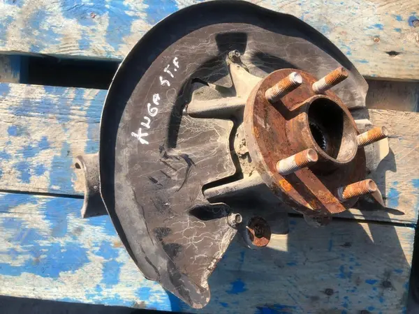 Fuzeta stanga fata Ford Kuga (2008-2012) 2.0 tdci