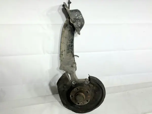 Fuzeta stanga spate 3C0505433K Volkswagen Passat B6 3C (2005-2010) 2.0 tdi CBAB