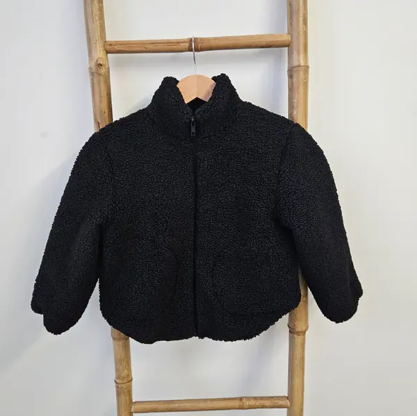 Geaca Neagra Cu Blanita - 110