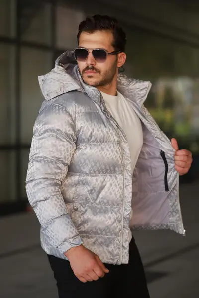 GEACĂ PUFFER FASHION PREMIUM – SILVER MONOGRAM GCBS2 (MĂRIME: XXL)