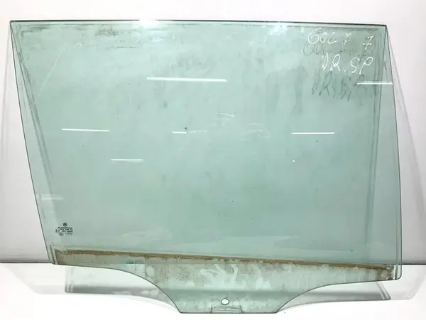 Geam usa dreapta spate 5G9845026 Volkswagen Golf 7 facelift (2017-2020)