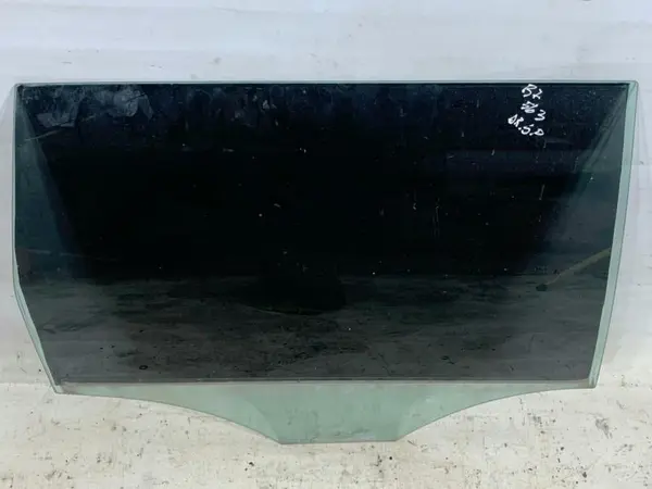Geam usa dreapta spate Volkswagen Passat B7 (2010-2014)
