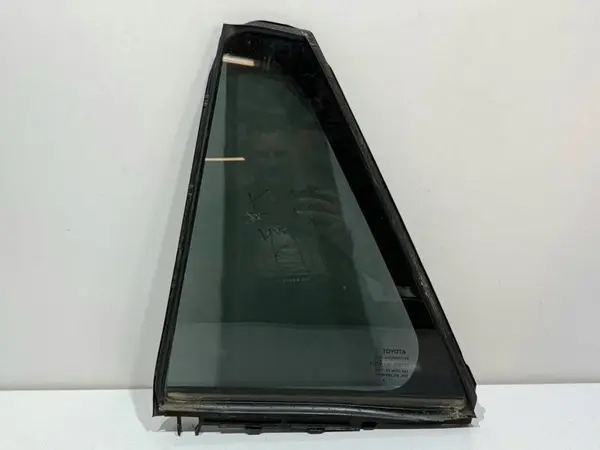 Geam usa fix stanga spate Toyota Avensis (2009-2012) [T27]