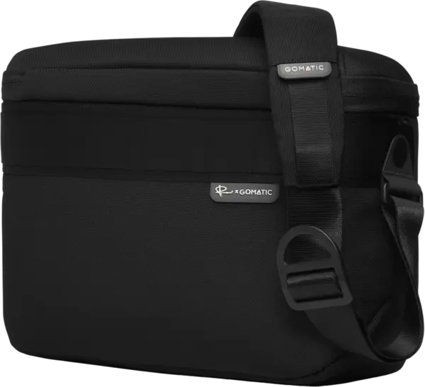 Geanta de umar aparat foto si obiective, Gomatic Peter McKinnon Luma Camera Sling 12L, Black