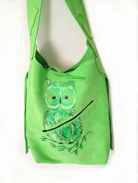 Geanta sac verde,cu bufnita pictata ,din piele naturala intoarsa,unicat