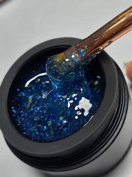 Gel Autonivelant Everin Petal Stories Azure Bloom 15gr - Gel Albastru cu Inserții Botanice