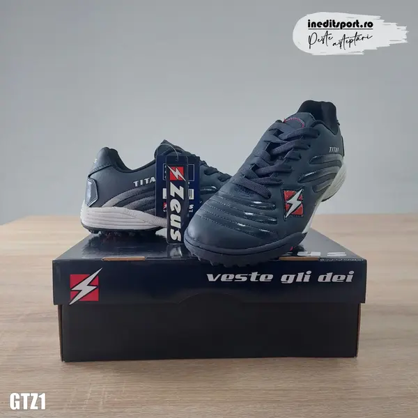 Ghete Fotbal TITAN TURF Zeus GTZ1, Marime 43 39