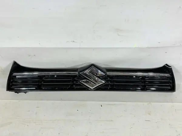 Grila centrala bara fata (cu defect) 72111-63U0 Suzuki Vitara 4 facelift (2018-2024)