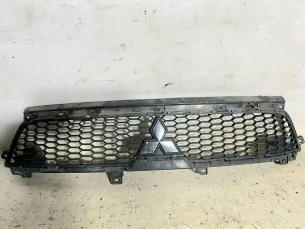 Grila centrala radiator 6402A198 Mitsubishi Outlander 2 (2006-2012)