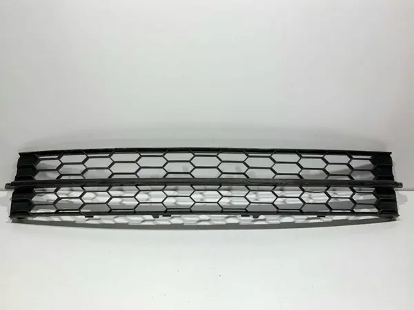 Grila inferioara bara fata 5JA853677 Skoda Rapid (2012-2017)