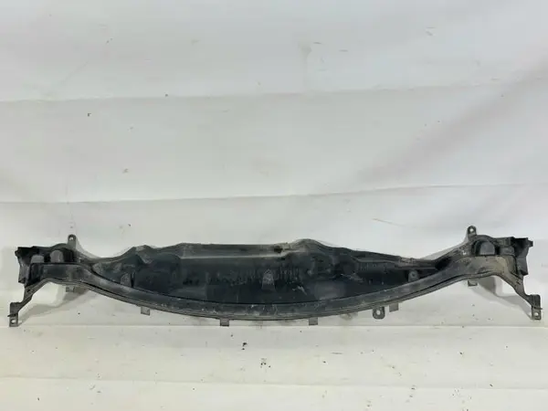 Grila inferioara stergator parbriz 8A61-A016B26-A Ford Fiesta 7 facelift (2013-2017) [MK7]