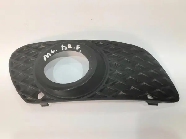 Grila proiector bara dreapta a1648851023 Mercedes ML (2006-2011)[w164]