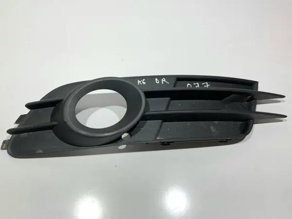 Grila proiector dreapta 4G0807682A Audi A6 (2010-2018) [4G2, C7]