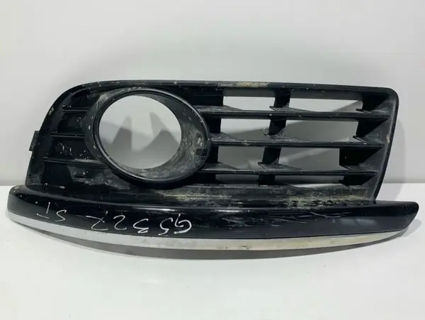 Grila proiector stanga 1K0853665K Volkswagen Jetta 5 (2005-2010)