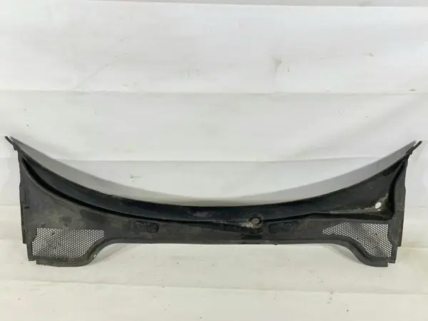 Grila stergator parbriz Audi A3 (2003-2008) [8P1]