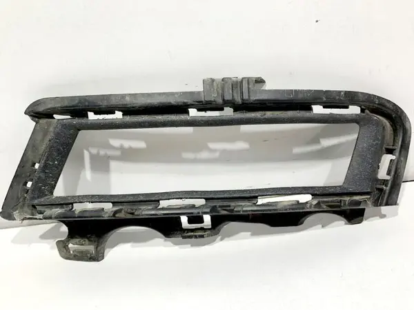 Grila / suport proiector ceata stanga 5G0853211E Volkswagen Golf 7 (2012-2017)