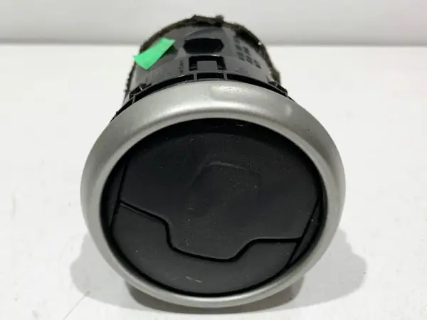 Grila ventilatie bord 68760-JD10A Nissan Qashqai plus 2 facelift (2010-2014) [J10]